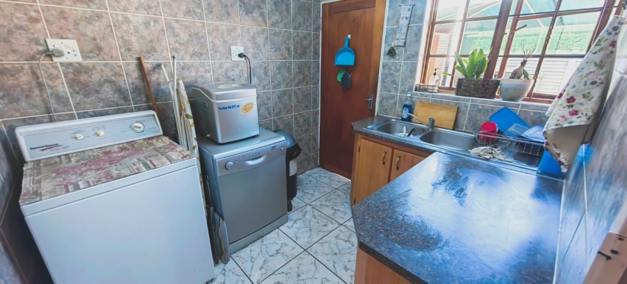 6 Bedroom Property for Sale in Mooivallei Park North West